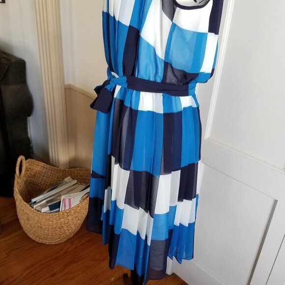 Banana Republic Pleated, Striped Dress - Picture 8 of 11